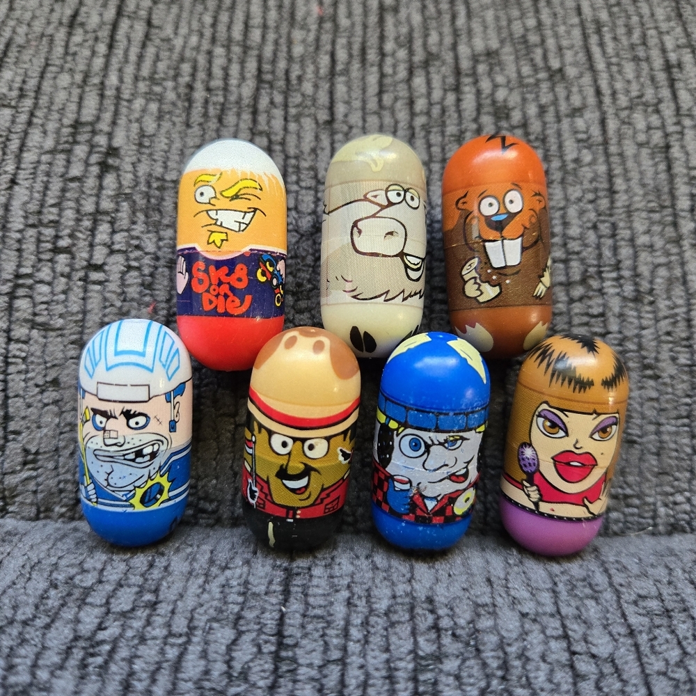 Mighty Beanz Canadian Themed Toy Lot Of 7